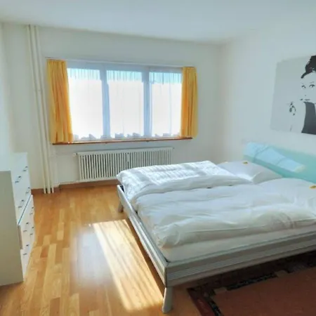 Tranquil Seafront Escape Zurich